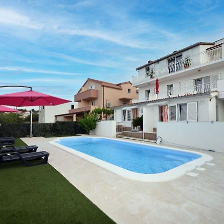 Apartment Mihovilovic Слатине Екстериор снимка