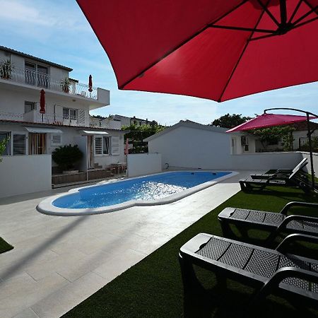 Apartment Mihovilovic Слатине Екстериор снимка