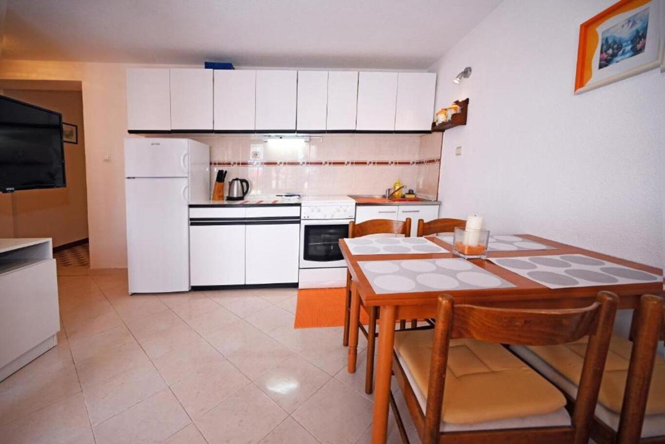 Apartment Mihovilovic Слатине Екстериор снимка