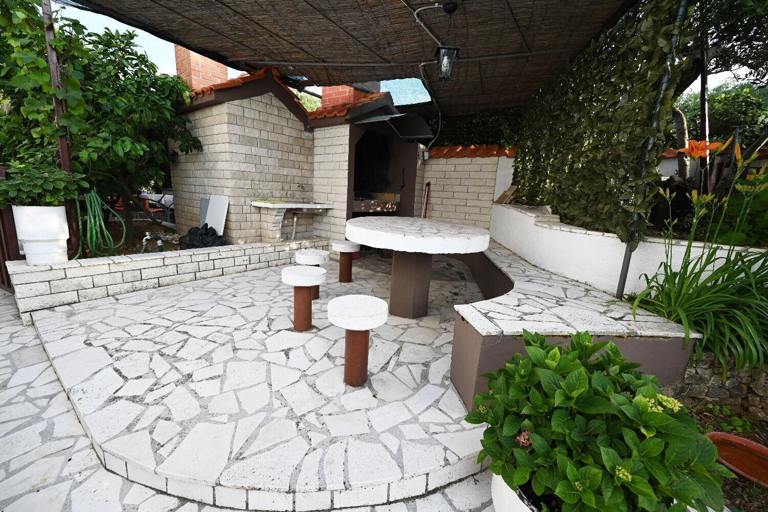 Apartment Mihovilovic Слатине Екстериор снимка