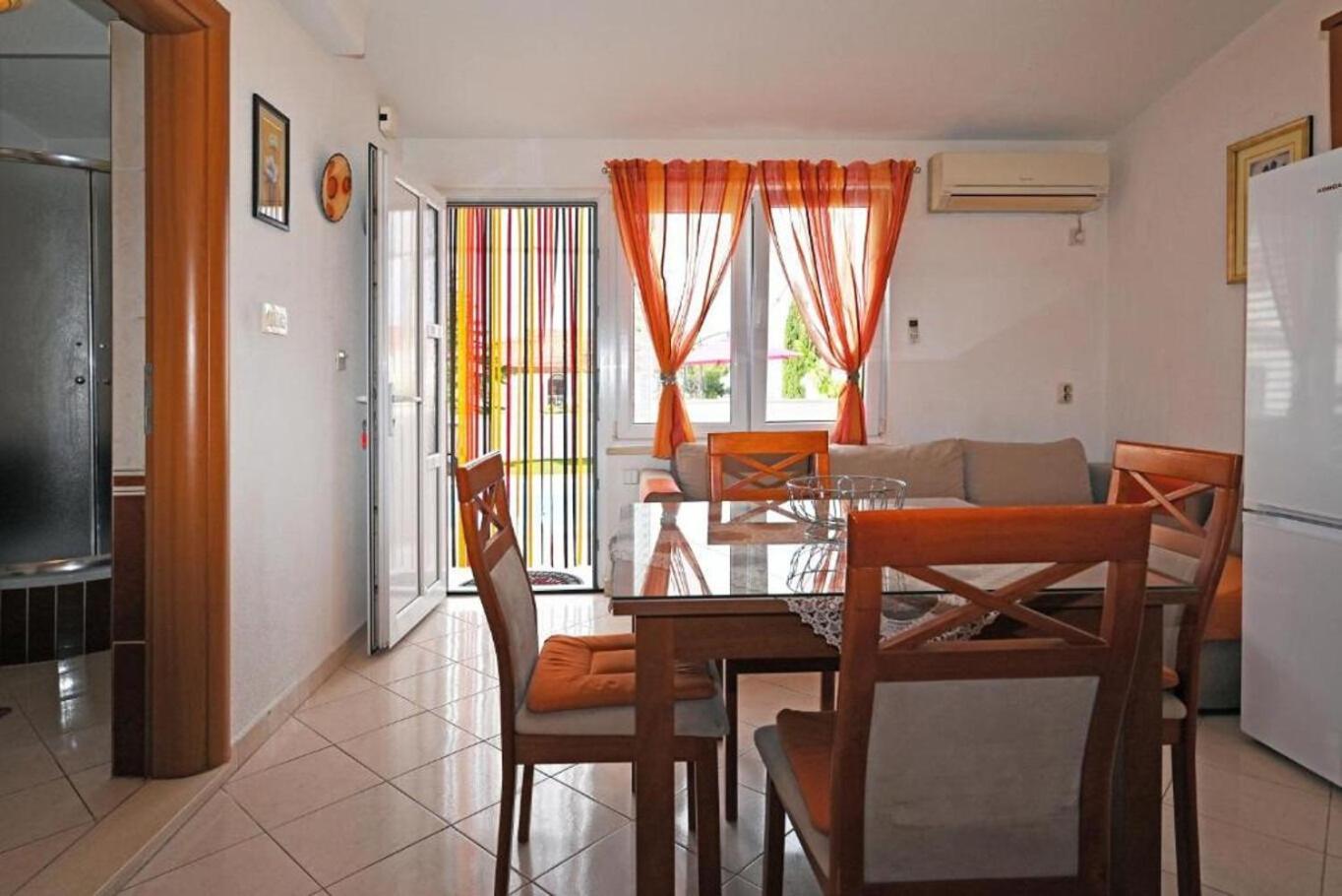 Apartment Mihovilovic Слатине Екстериор снимка