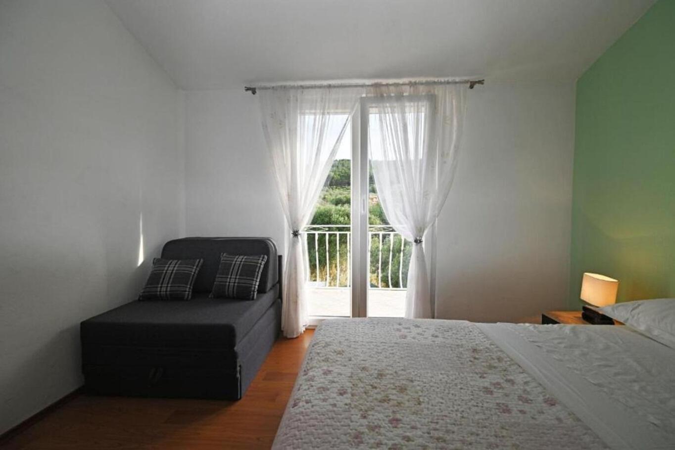 Apartment Mihovilovic Слатине Екстериор снимка